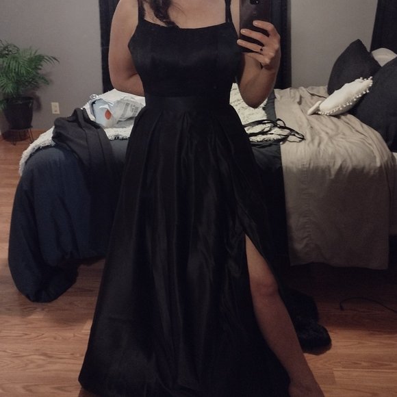 Dresses & Skirts - Black formal gown